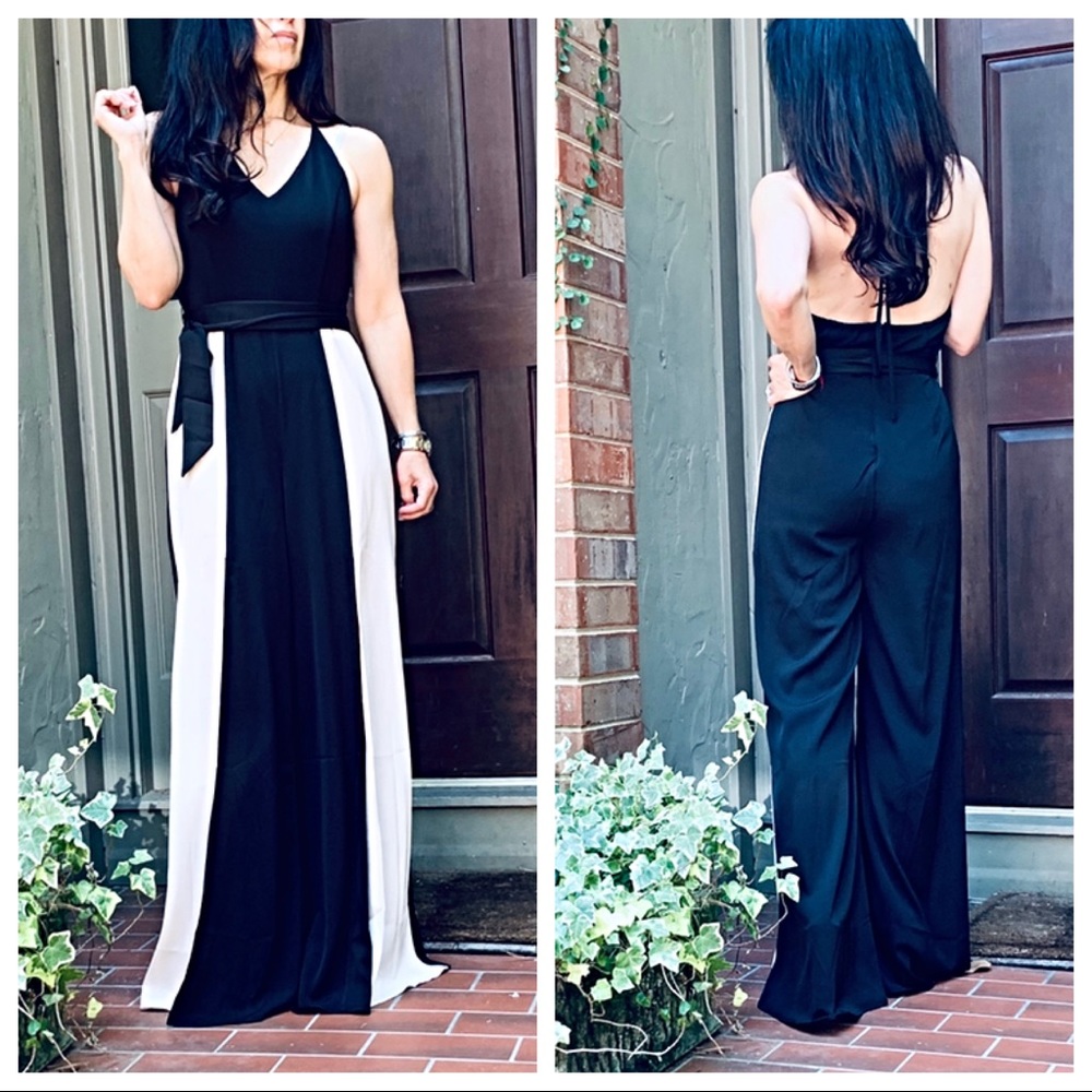 Gorgeous wide leg halter jumpsuit - Picture 2 of 7